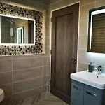 No 1 Kinvara House Килларни
